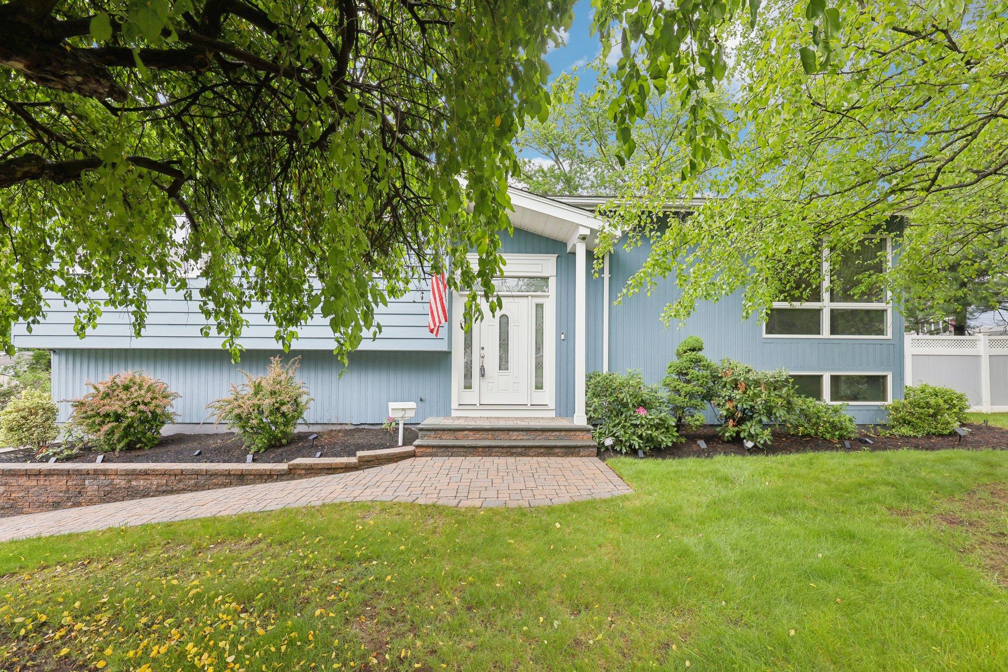 Property photo # 1