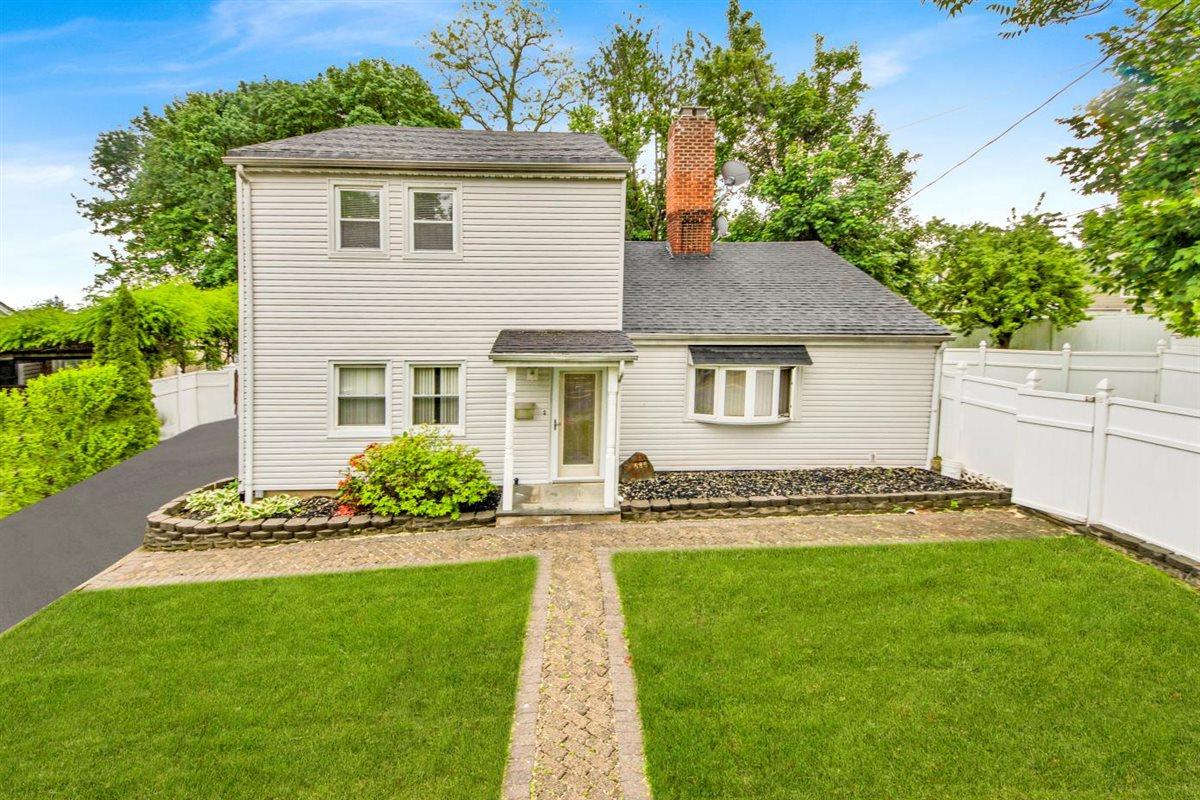 Property photo # 1