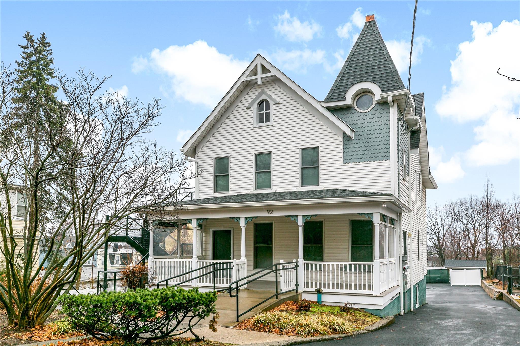 Property photo # 1