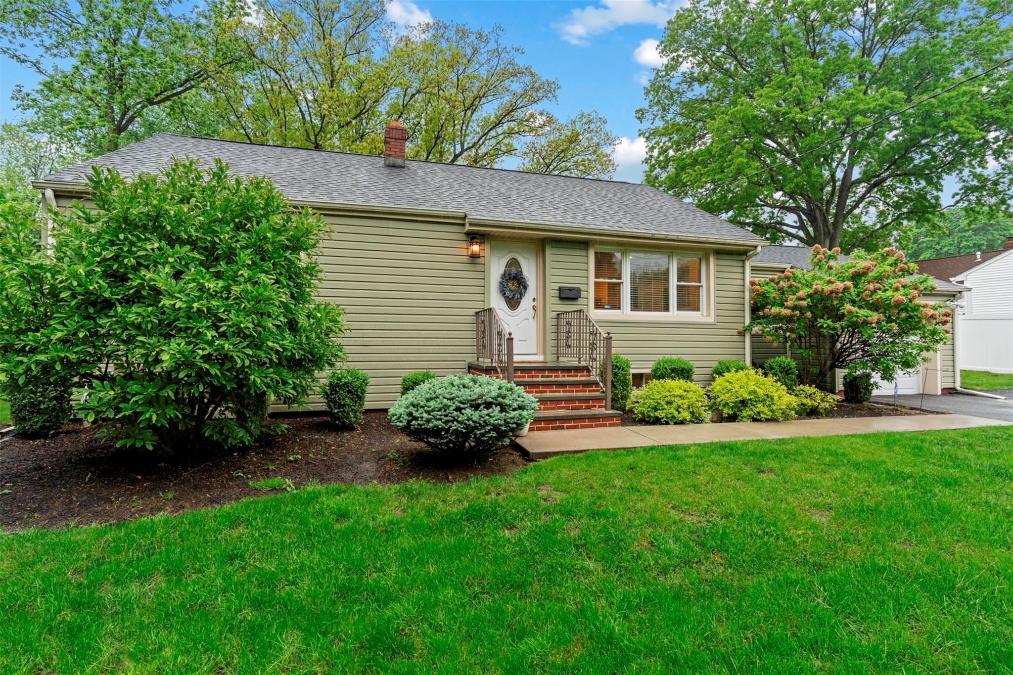 Property photo # 1