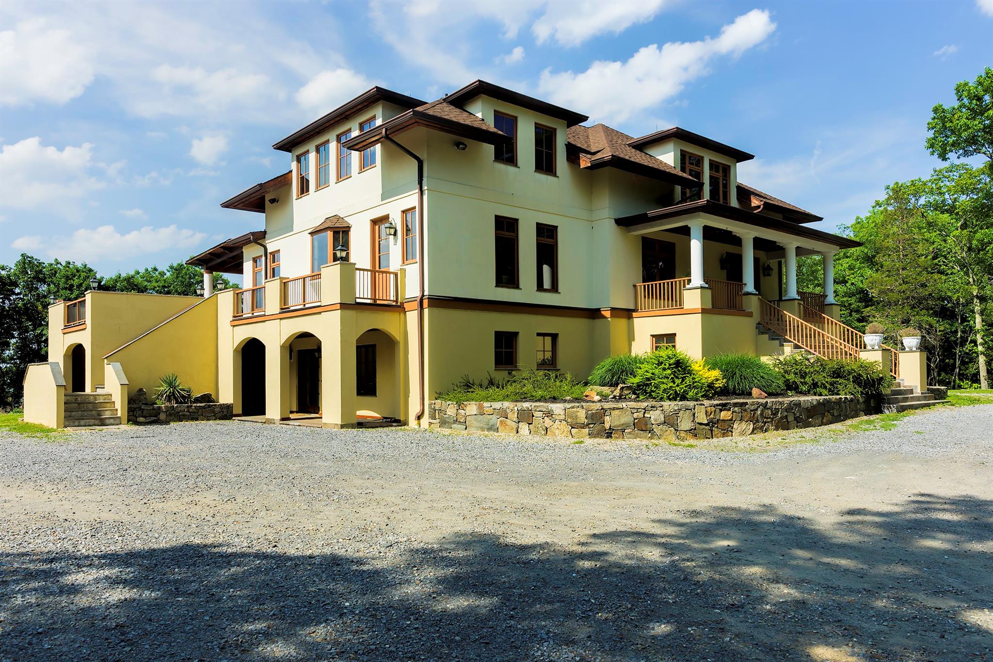 Property photo # 1
