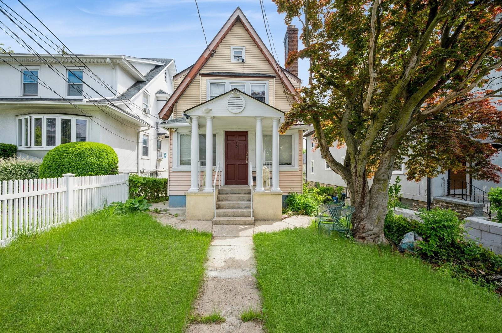 Property photo # 1