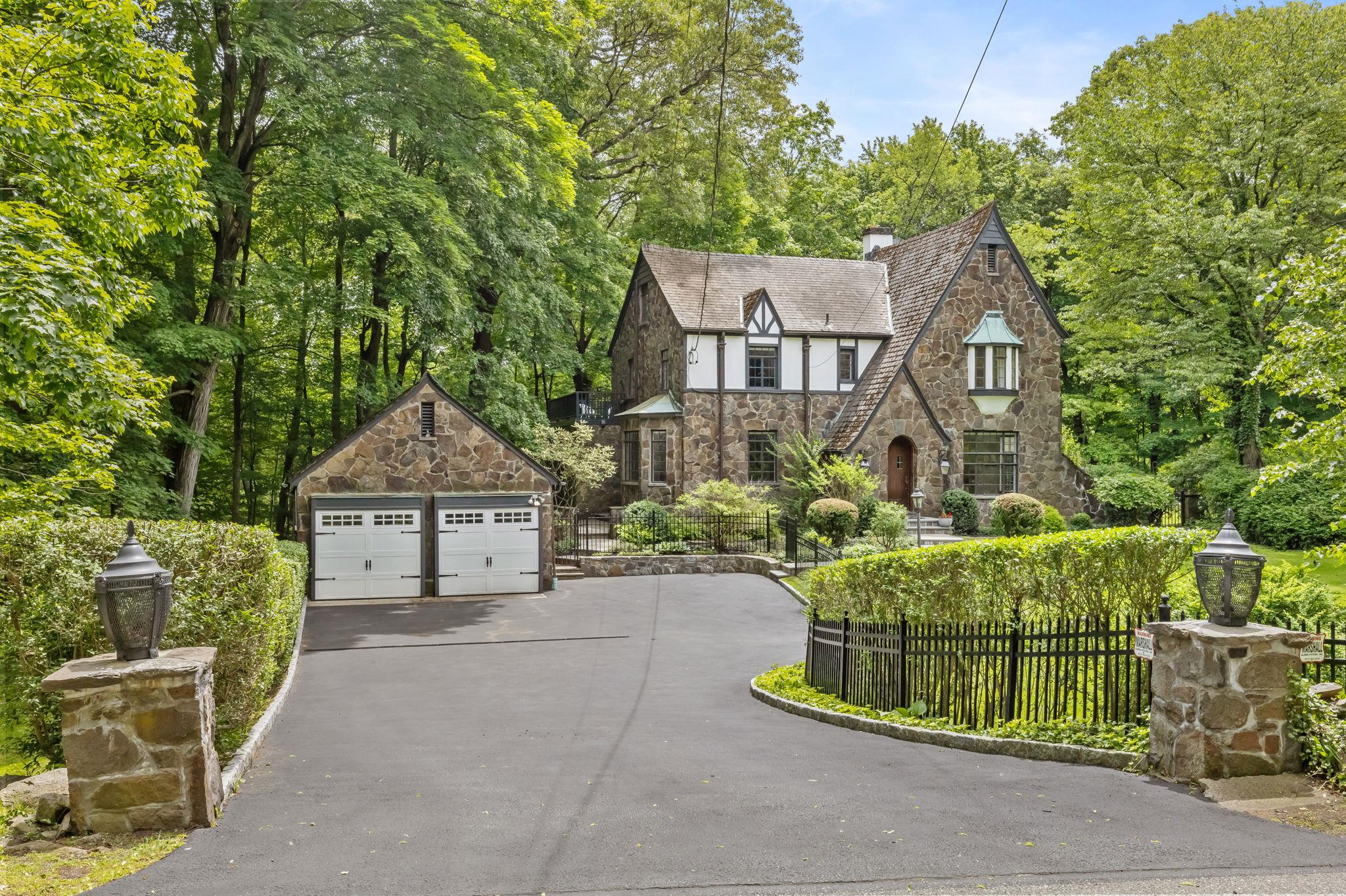 Property photo # 1
