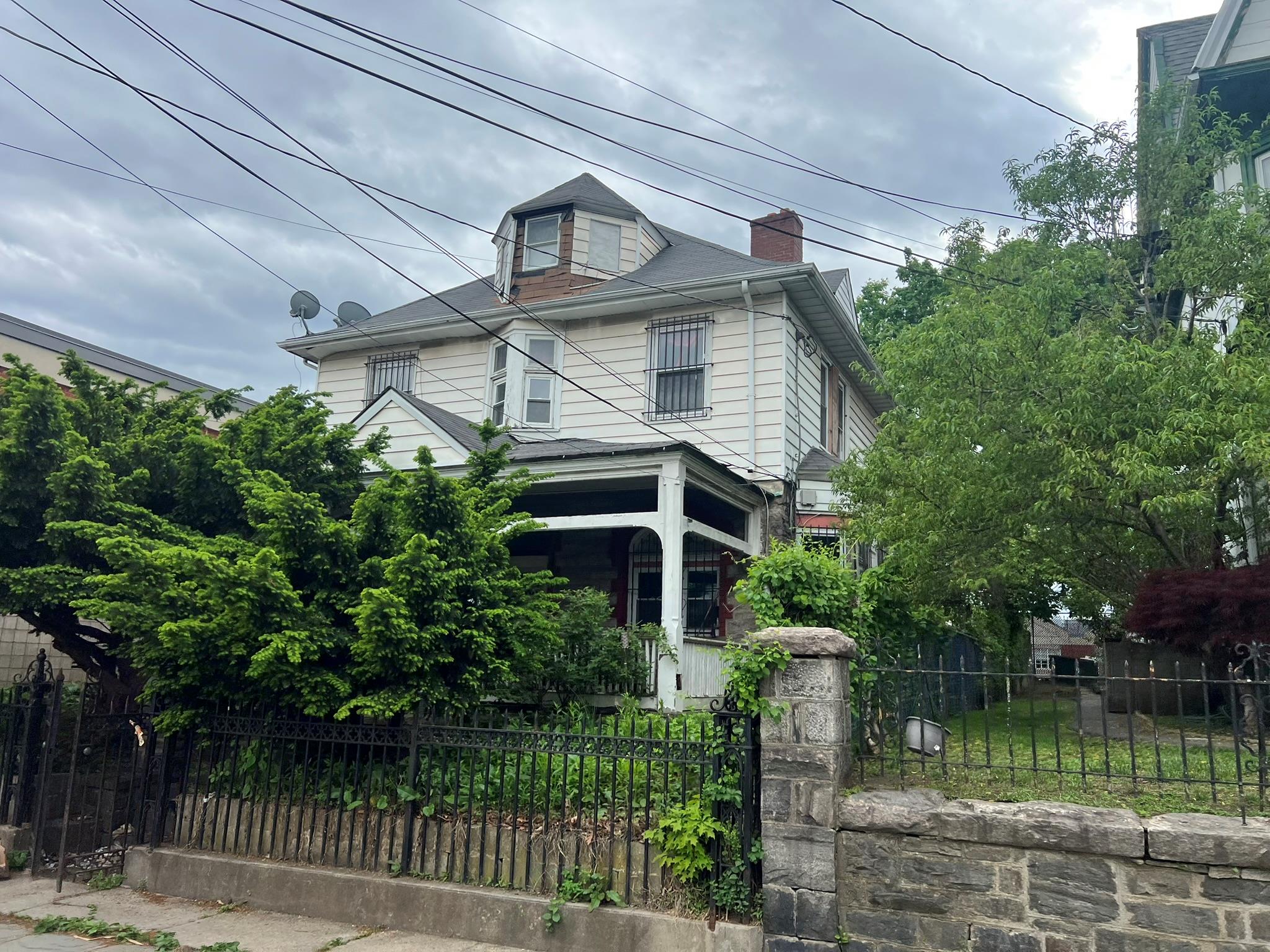 Property photo # 1