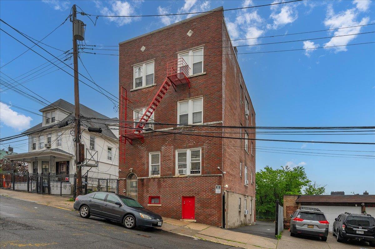 Property photo # 1