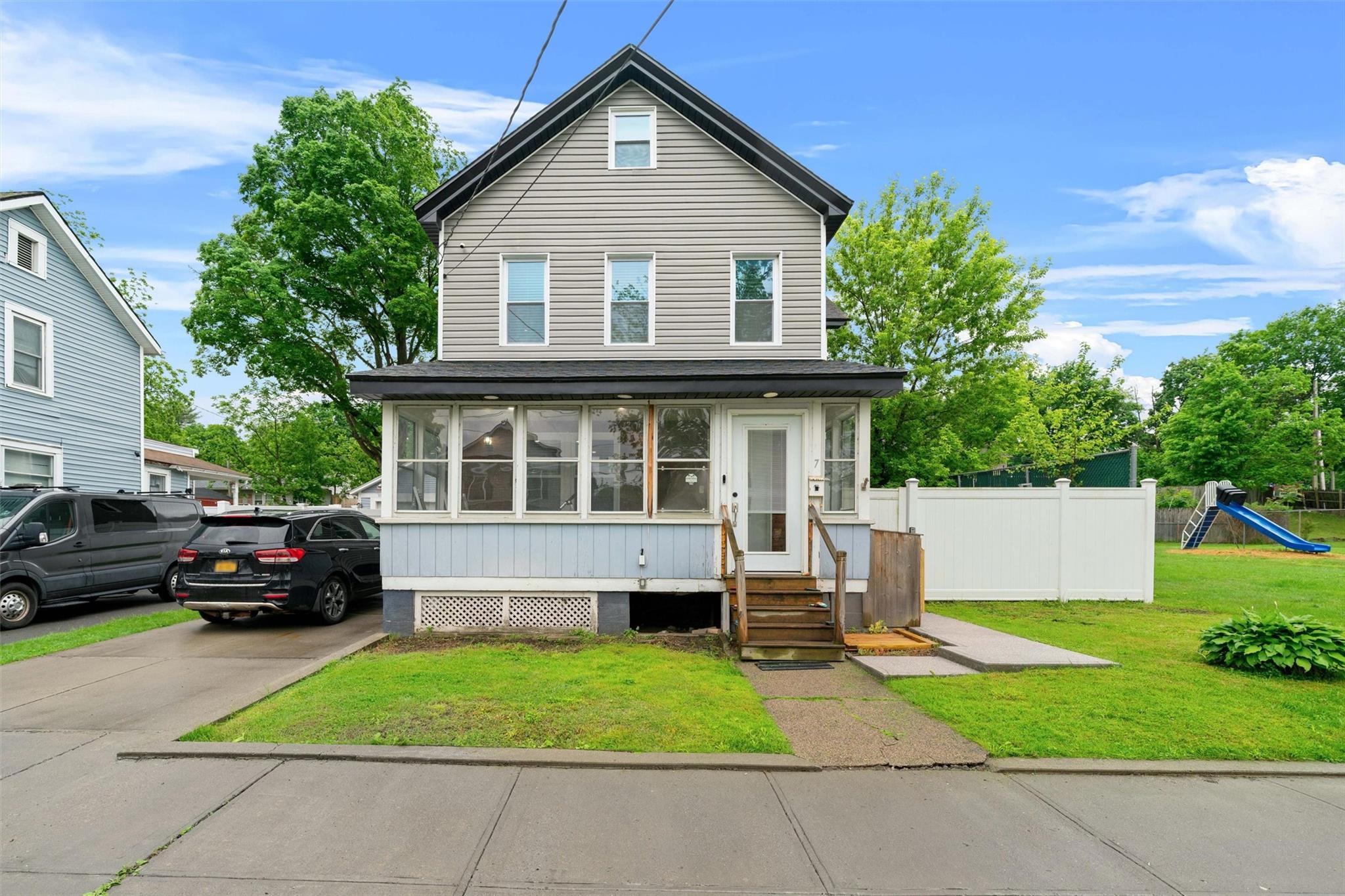 Property photo # 1