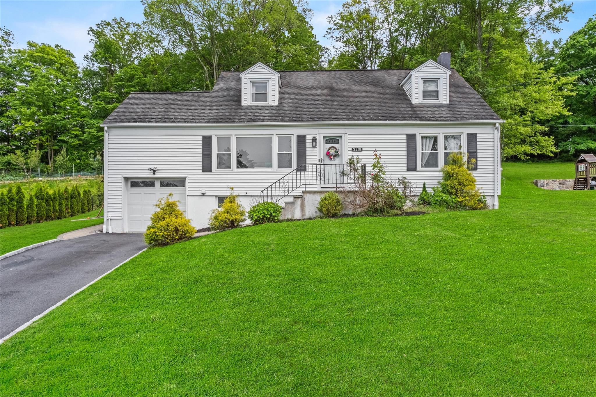 Property photo # 1