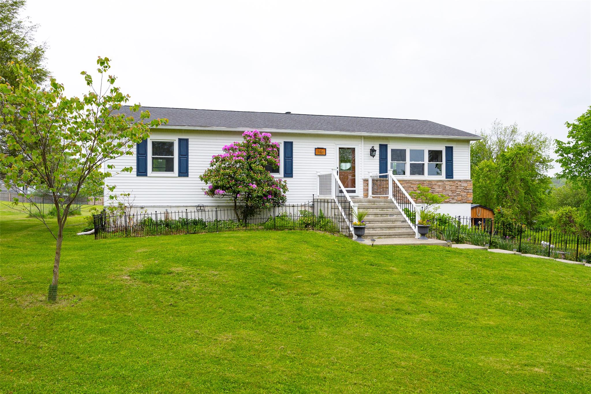 Property photo # 1