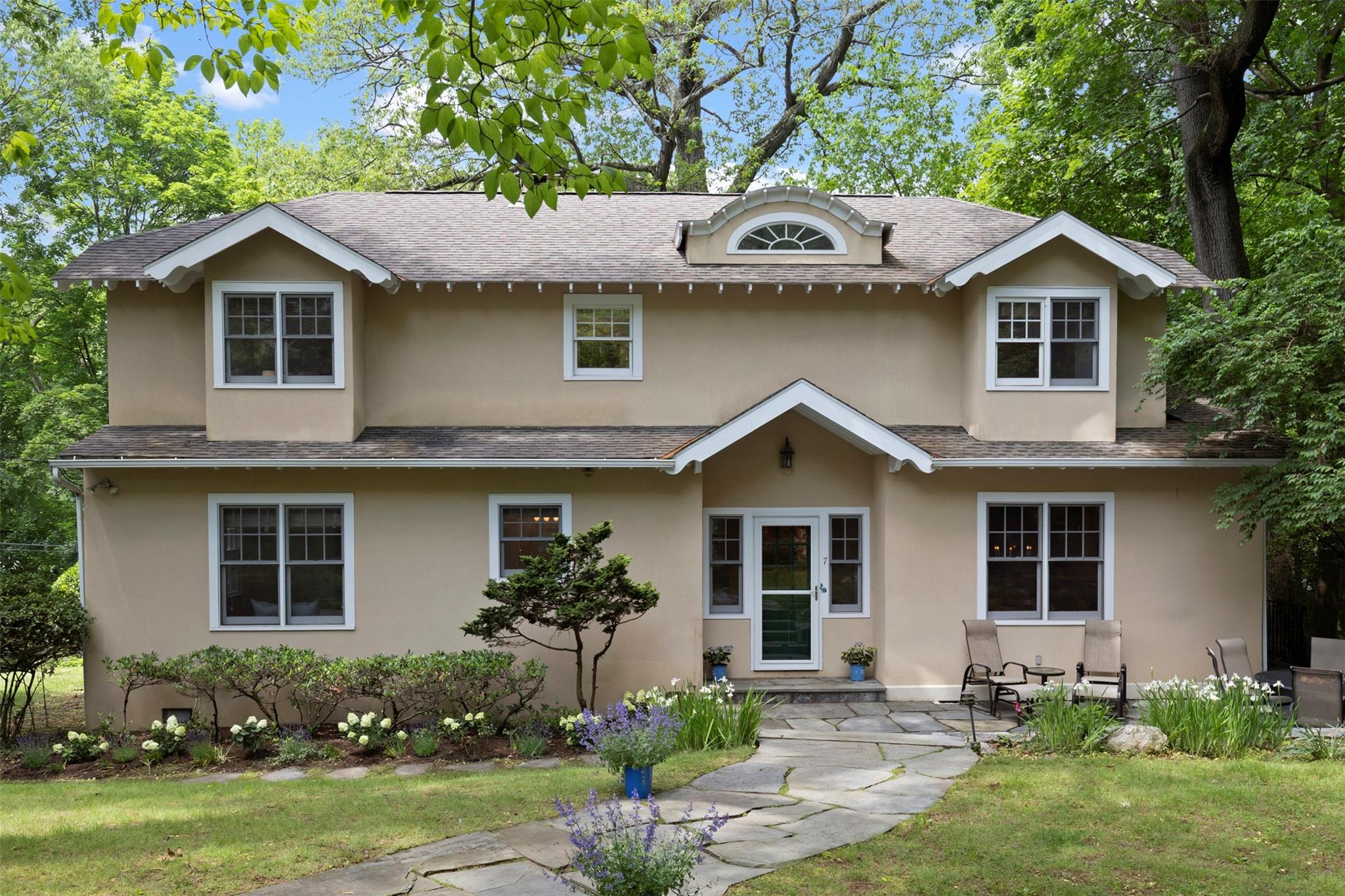 Property photo # 1
