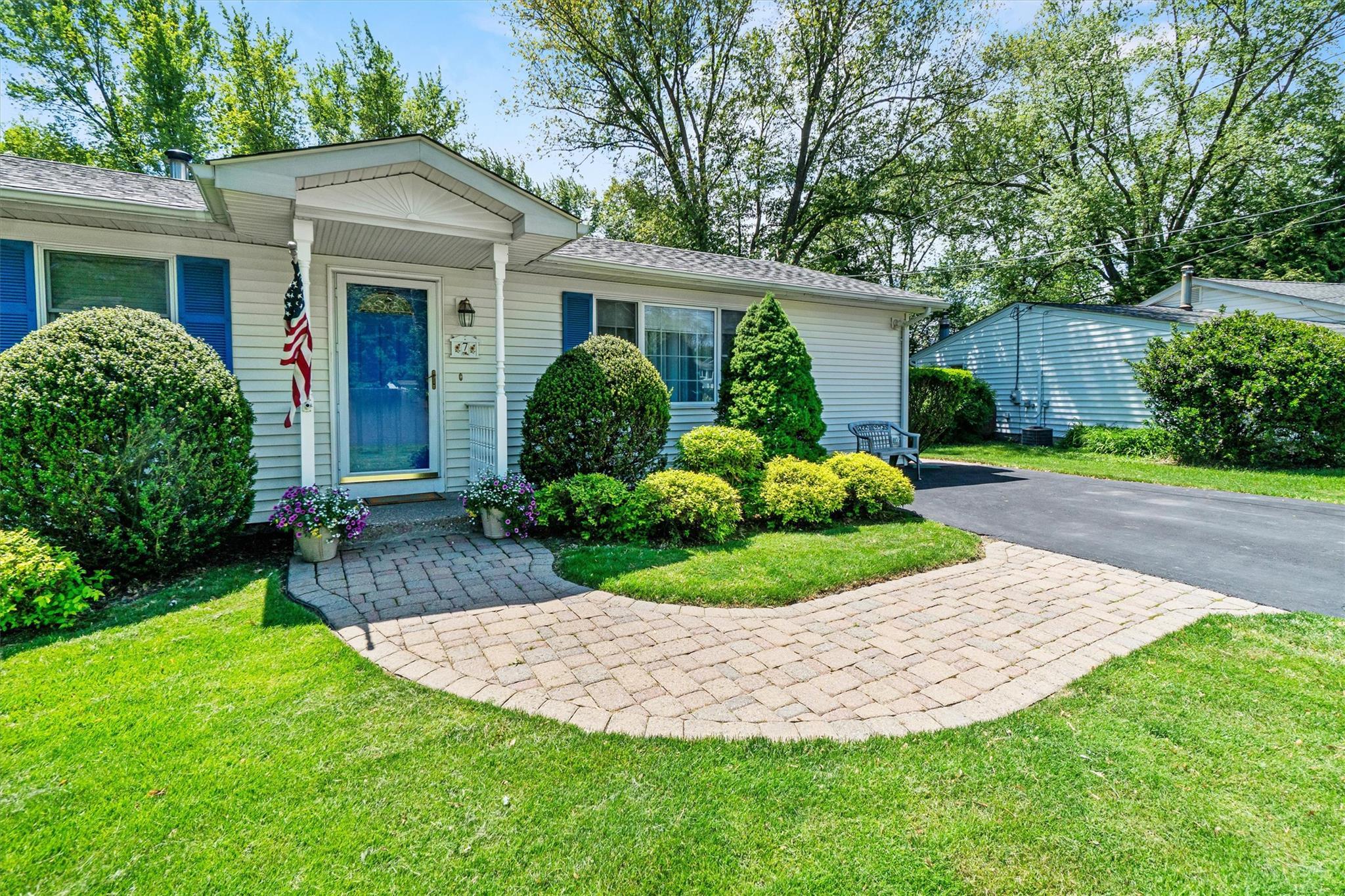 Property photo # 1