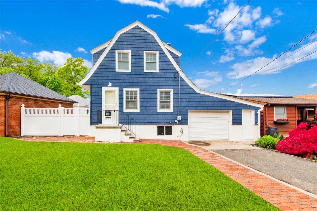 Property photo # 1
