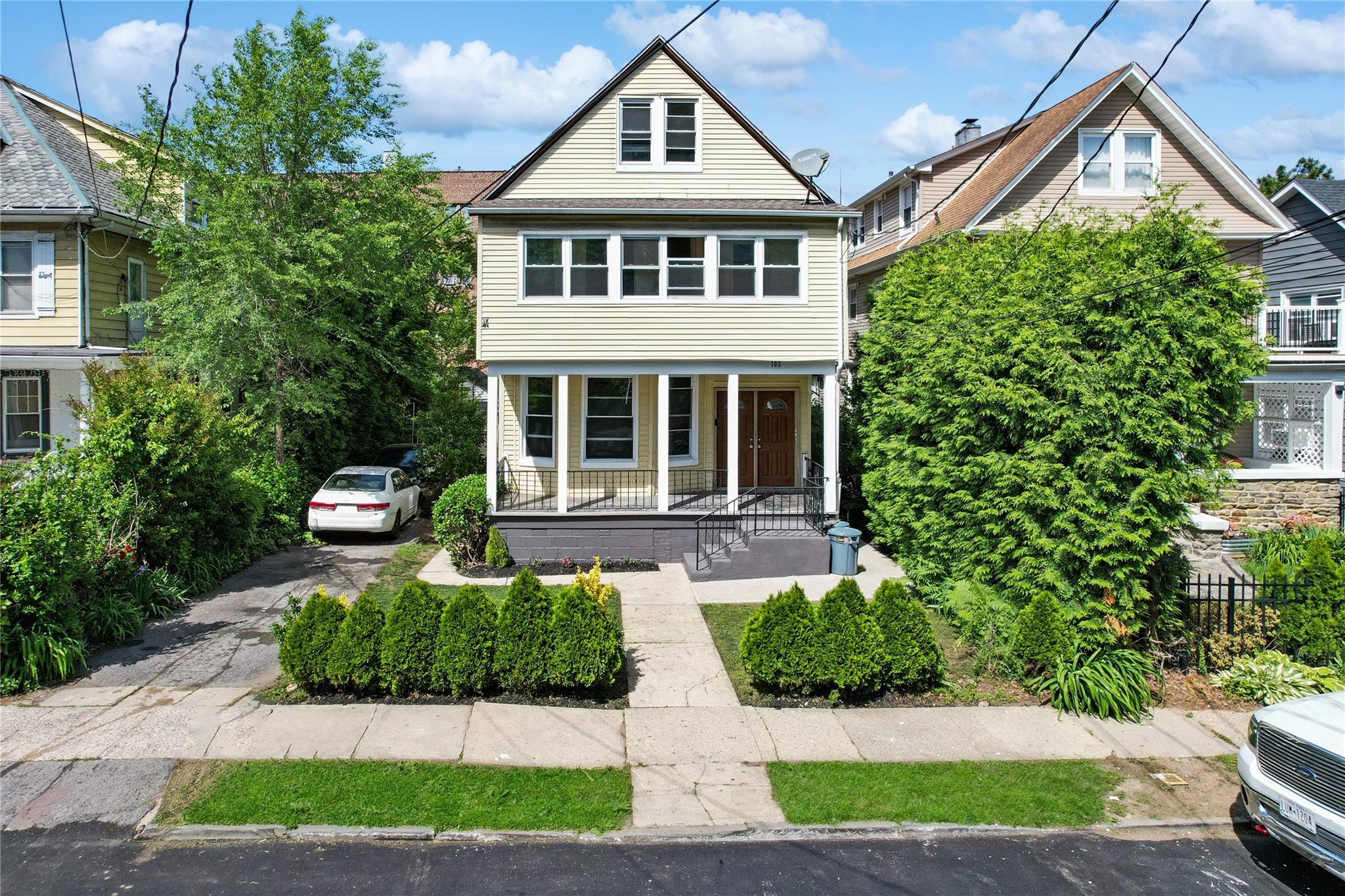 Property photo # 1