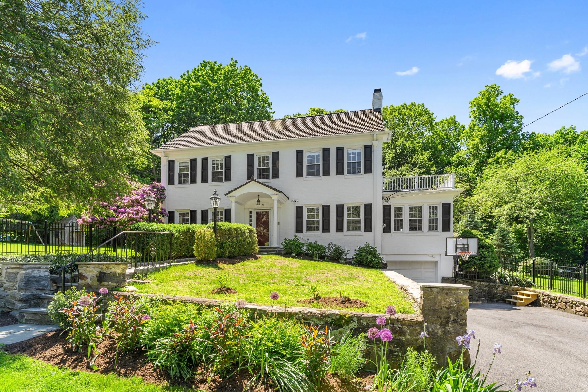 Property photo # 1