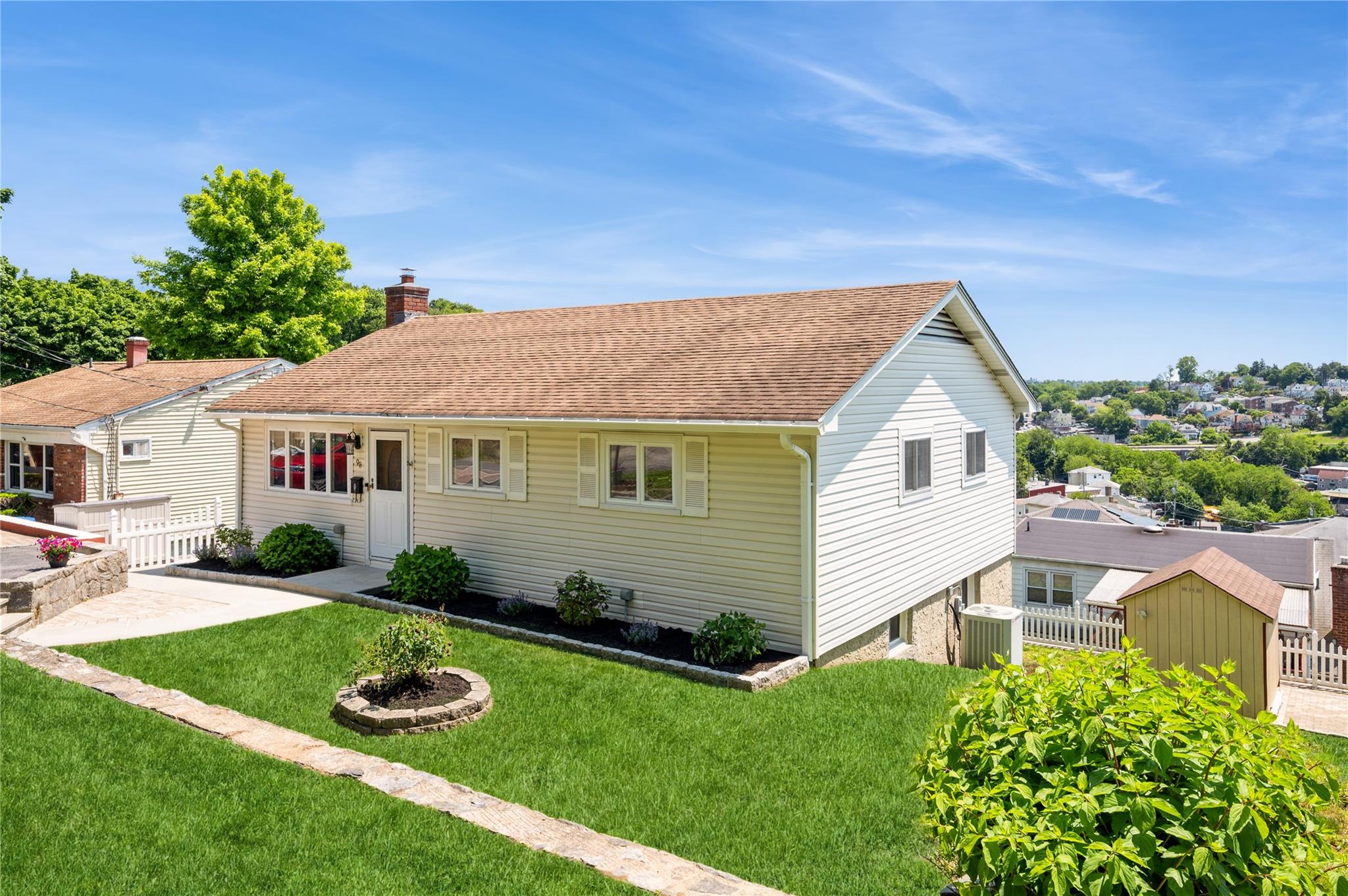 Property photo # 1