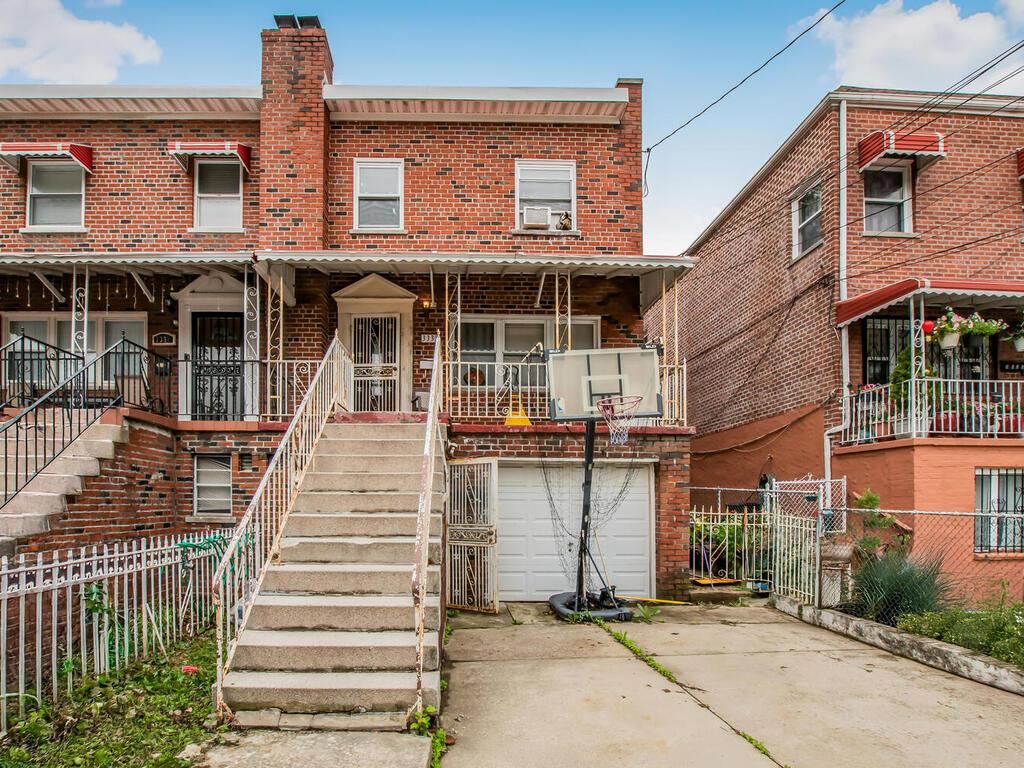 Property photo # 1