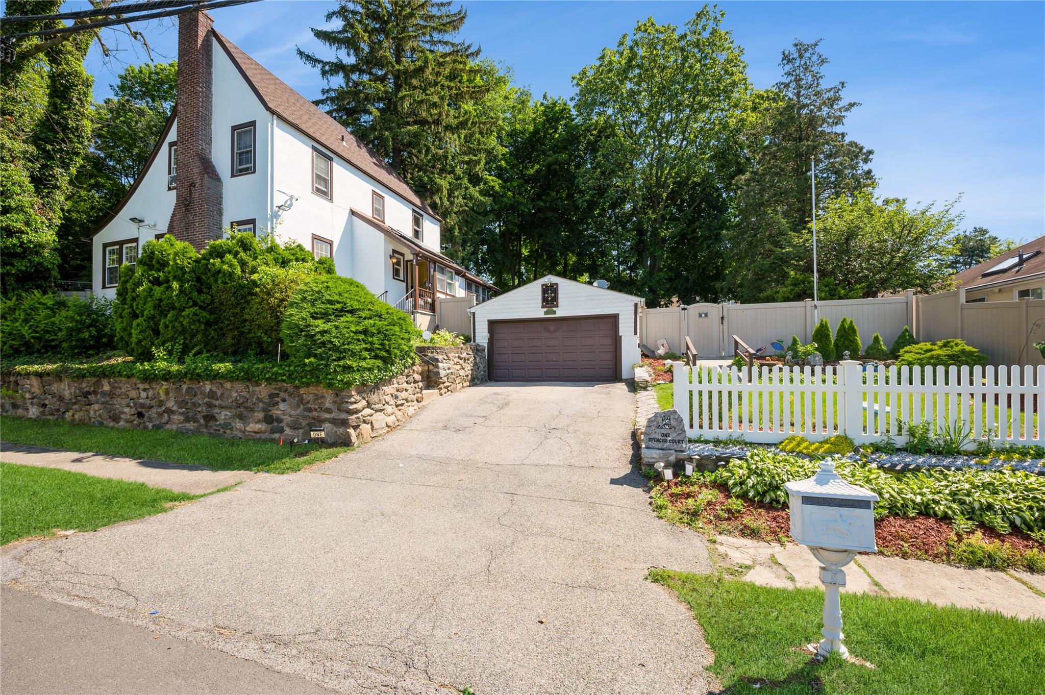 Property photo # 1