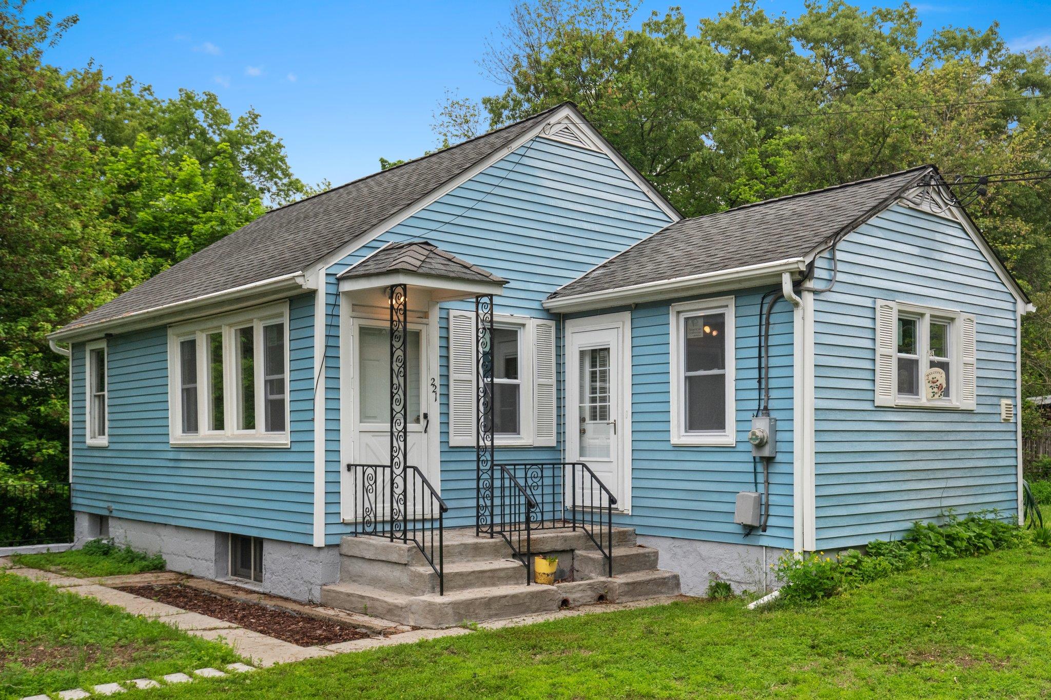Property photo # 1