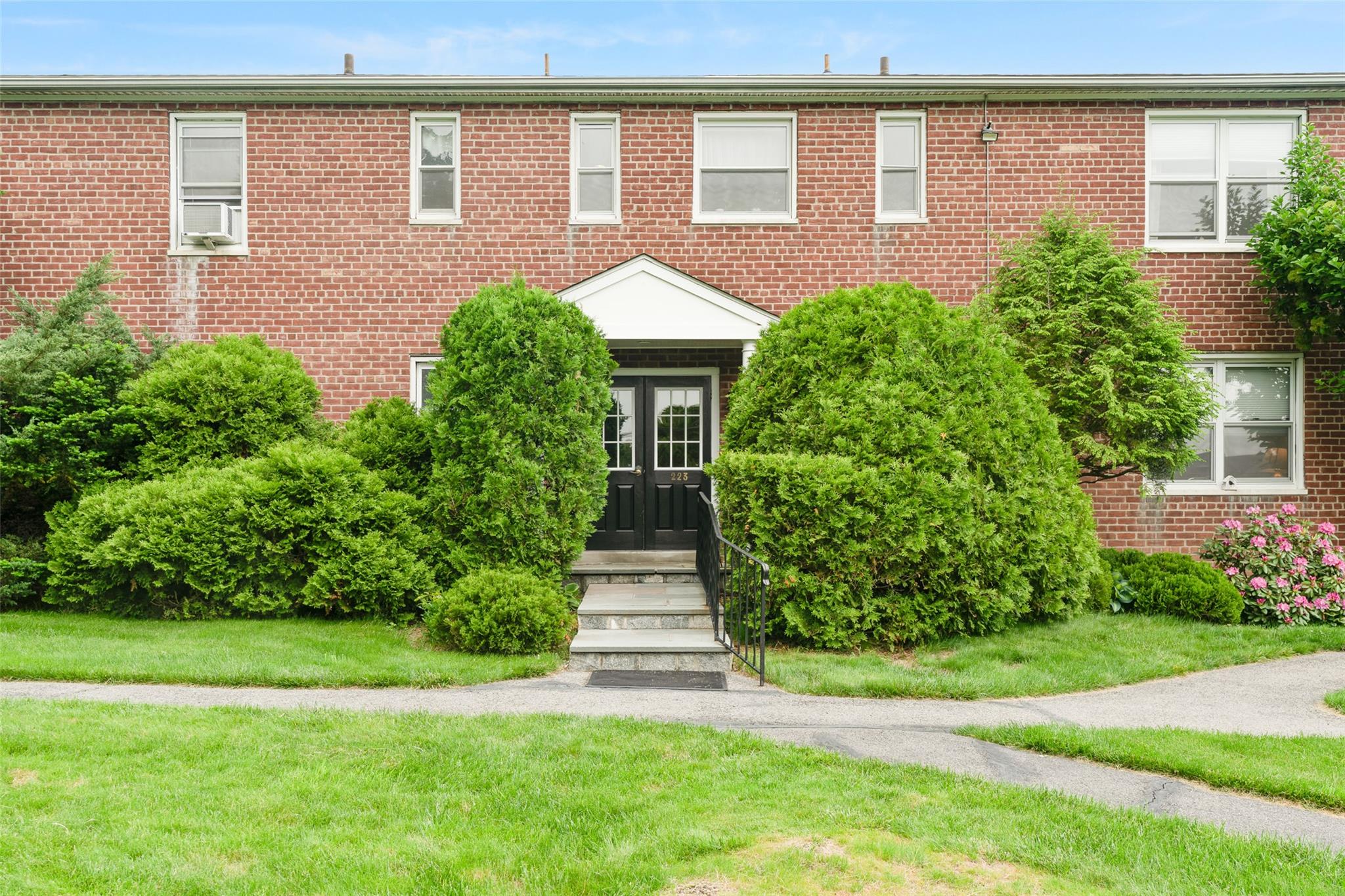 Property photo # 1