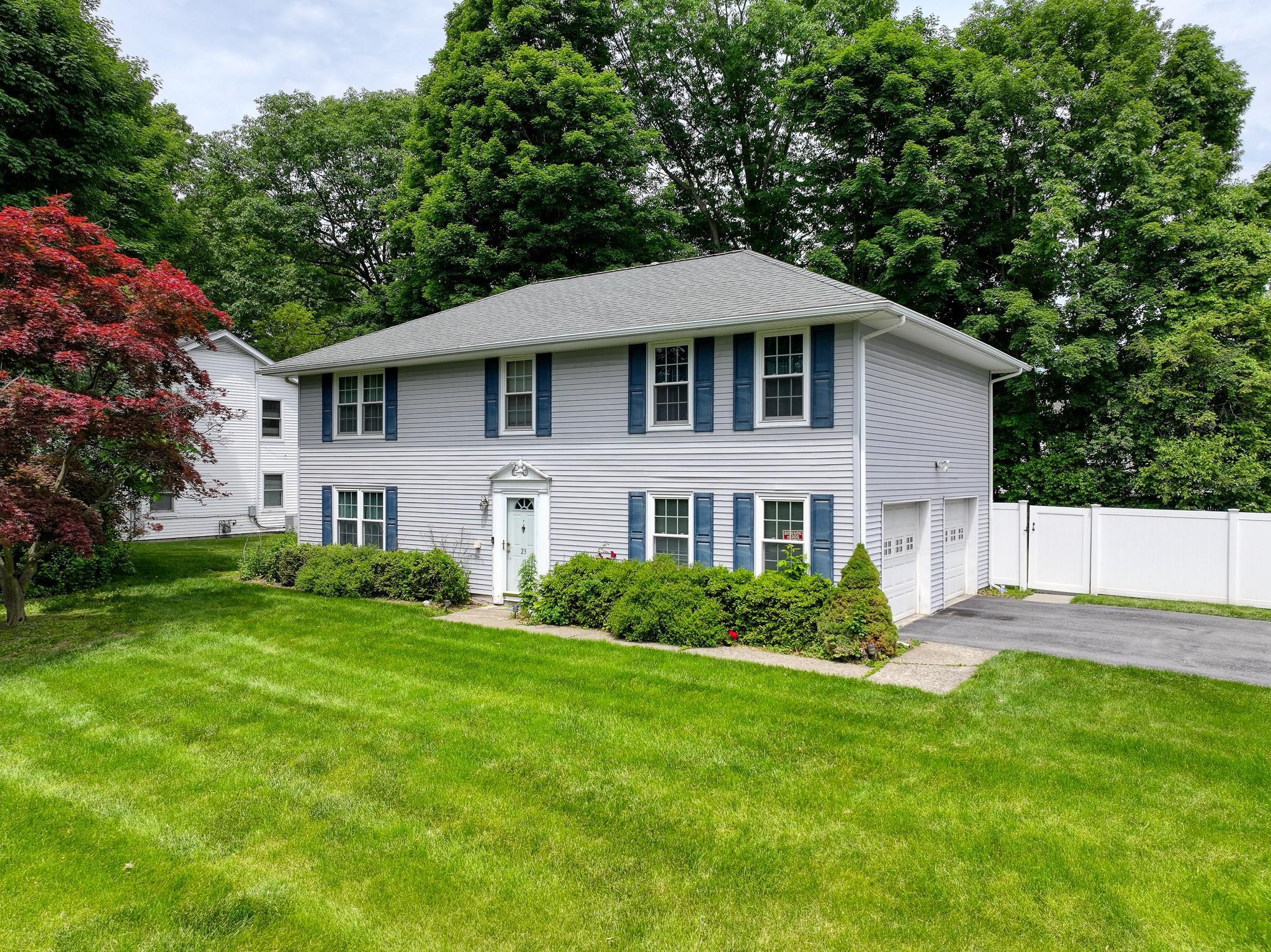 Property photo # 1