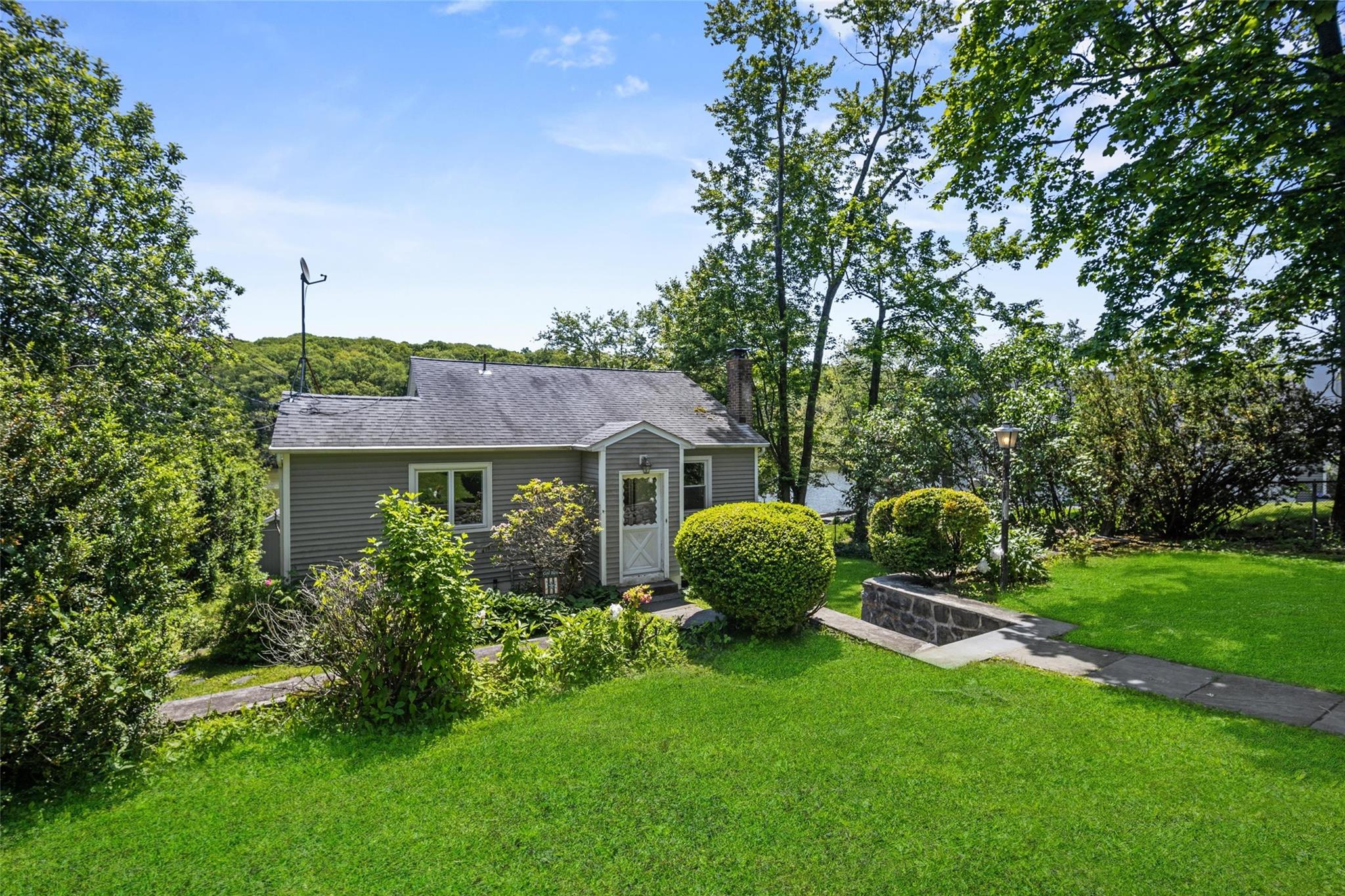 Property photo # 1