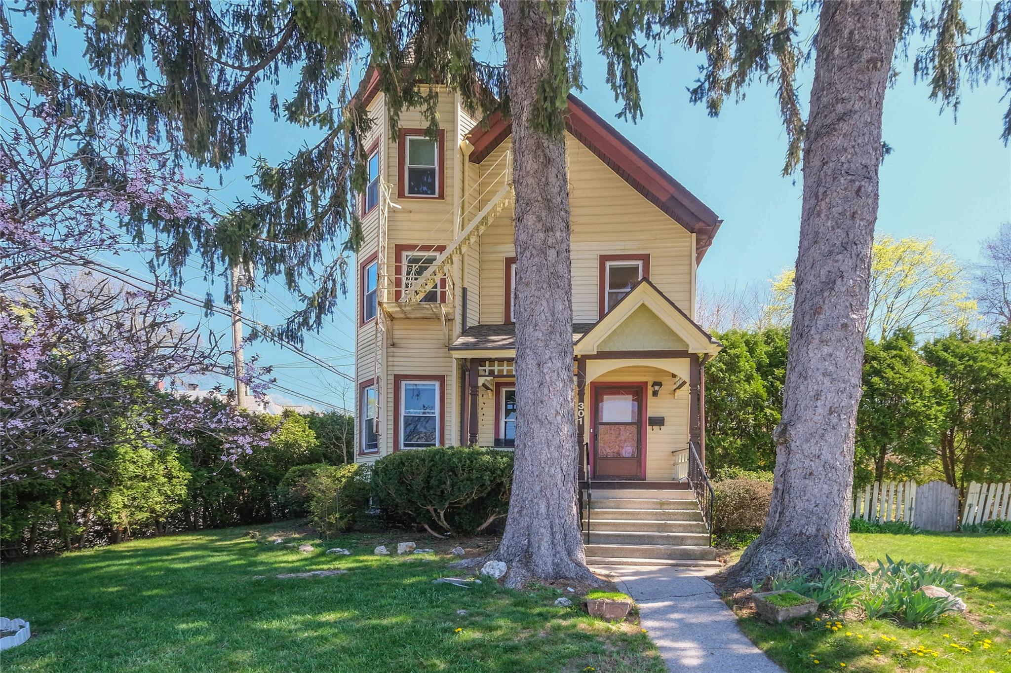 Property photo # 1