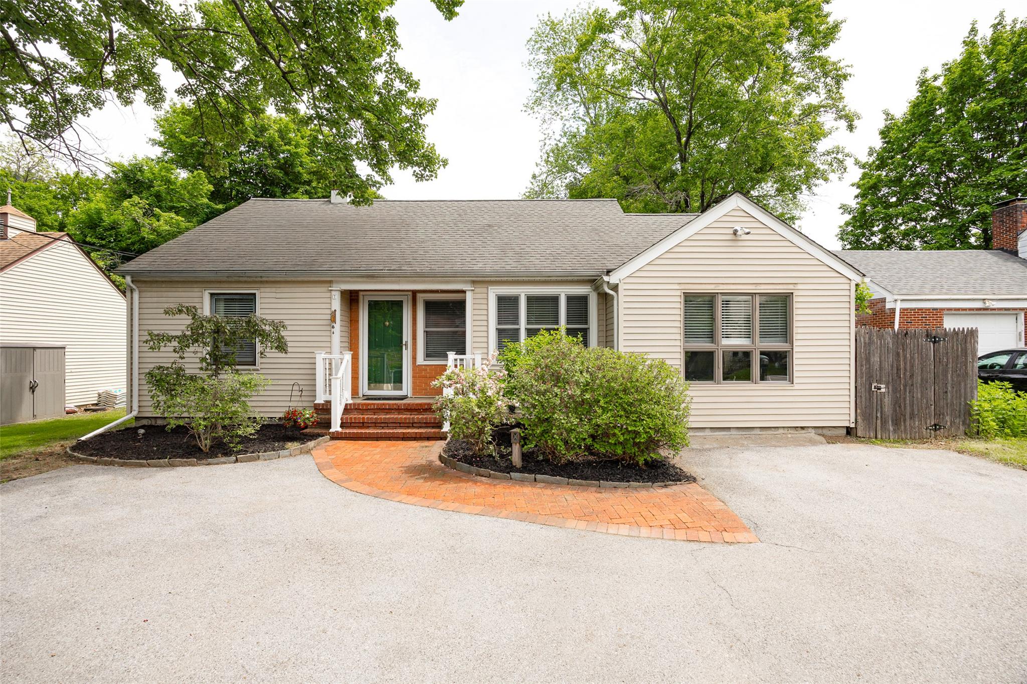 Property photo # 1