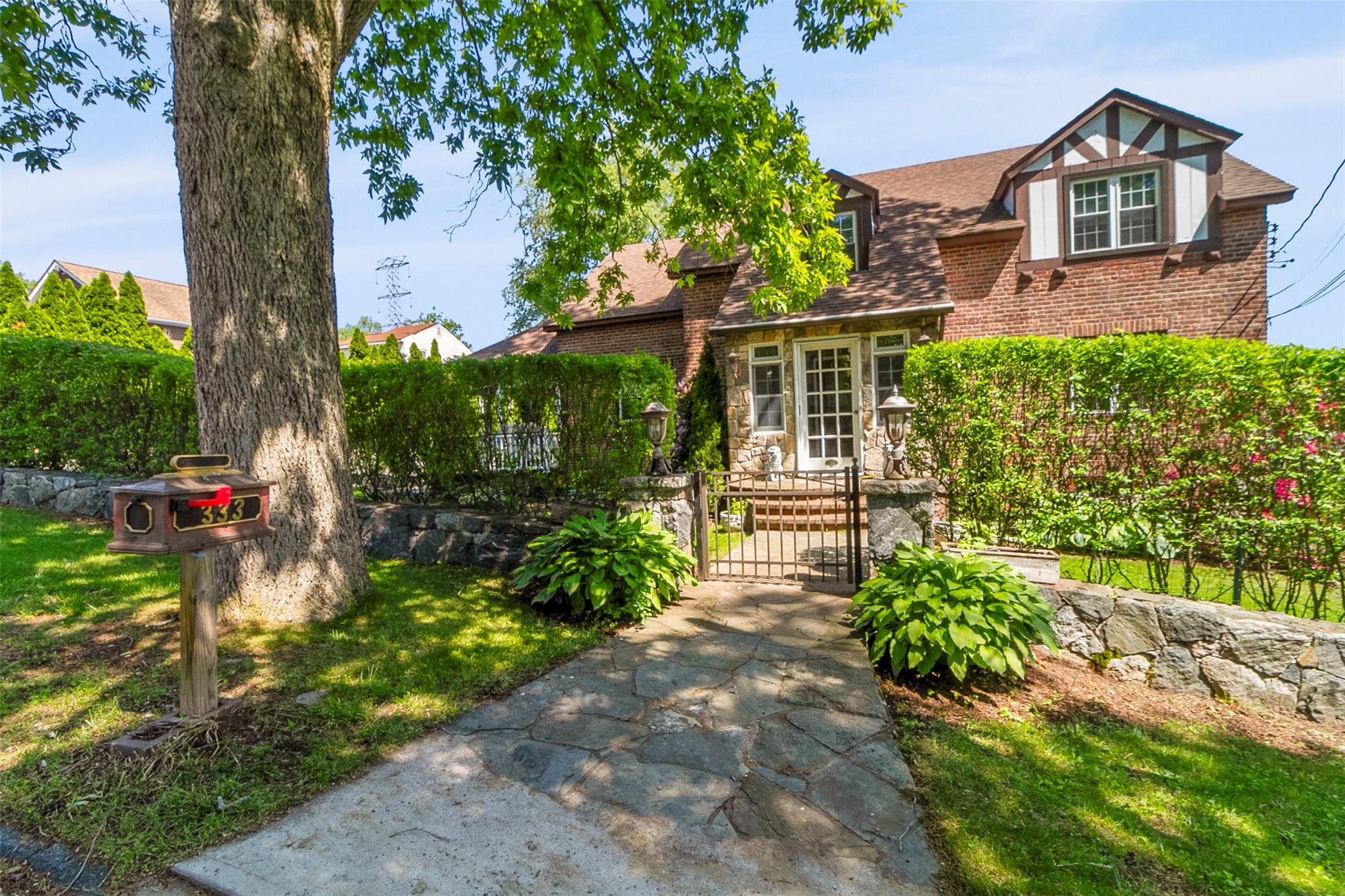 Property photo # 1