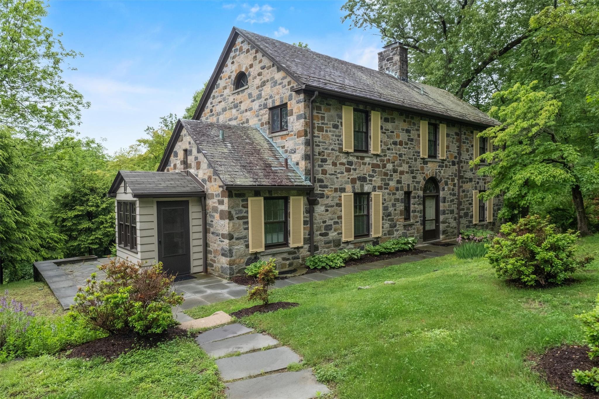 Property photo # 1