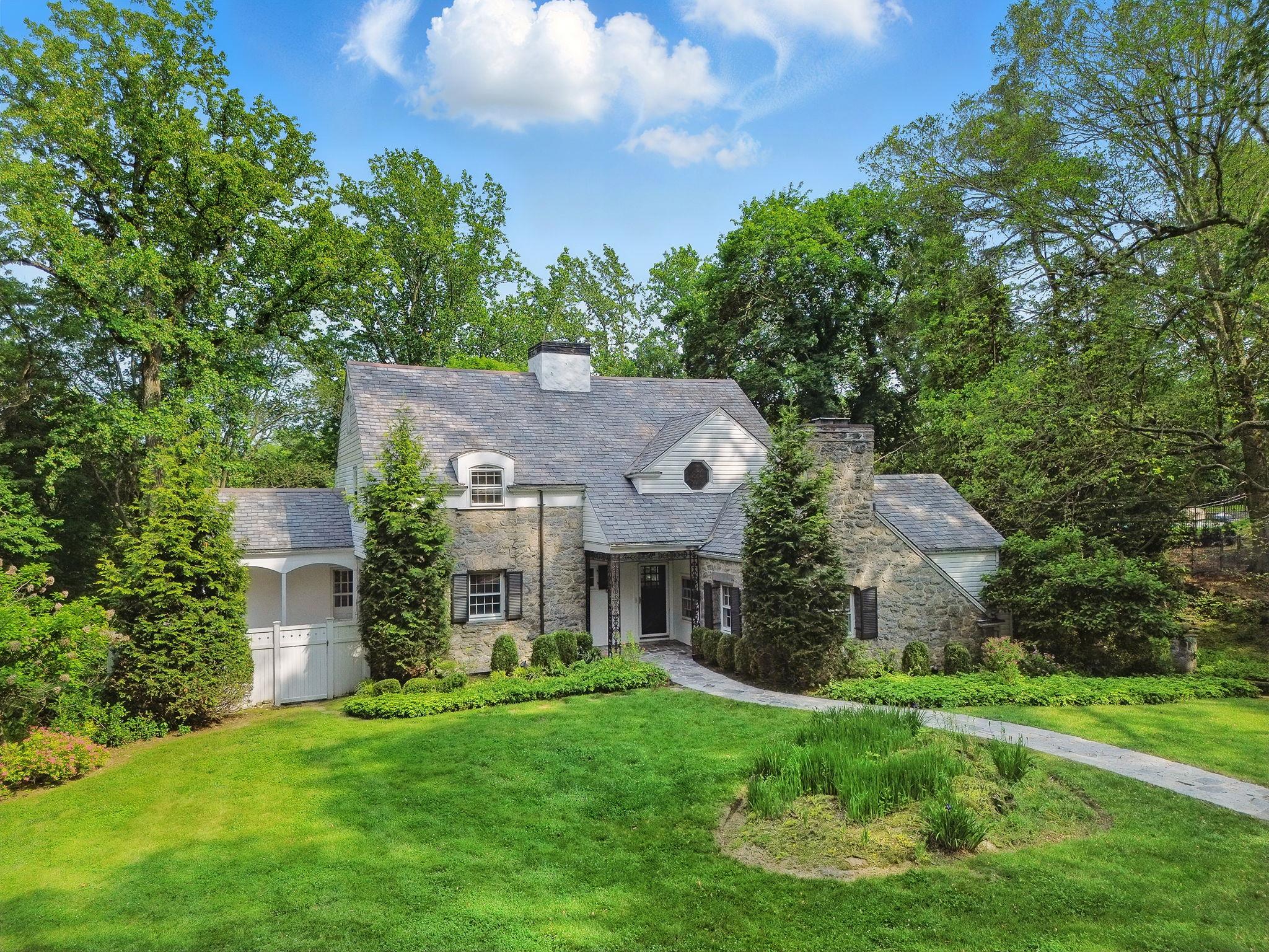 Property photo # 1