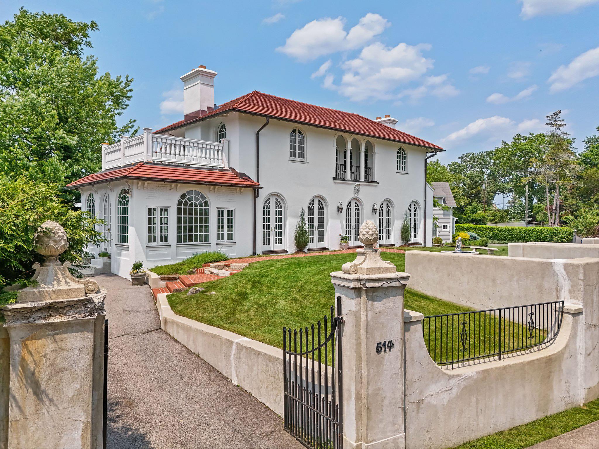 Property photo # 1