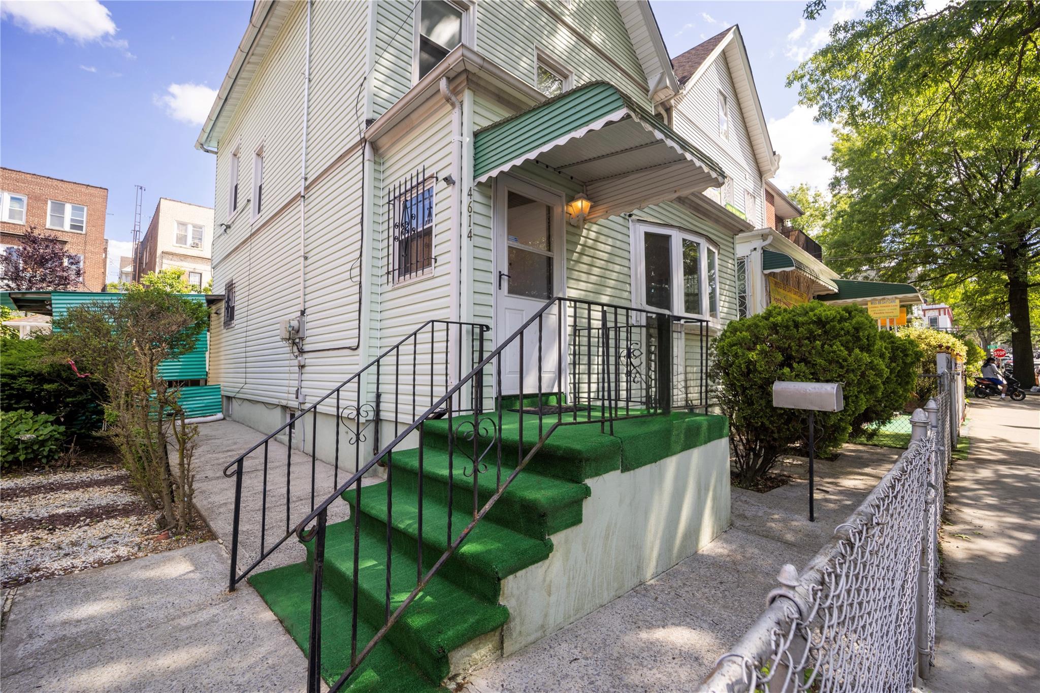 Property photo # 1