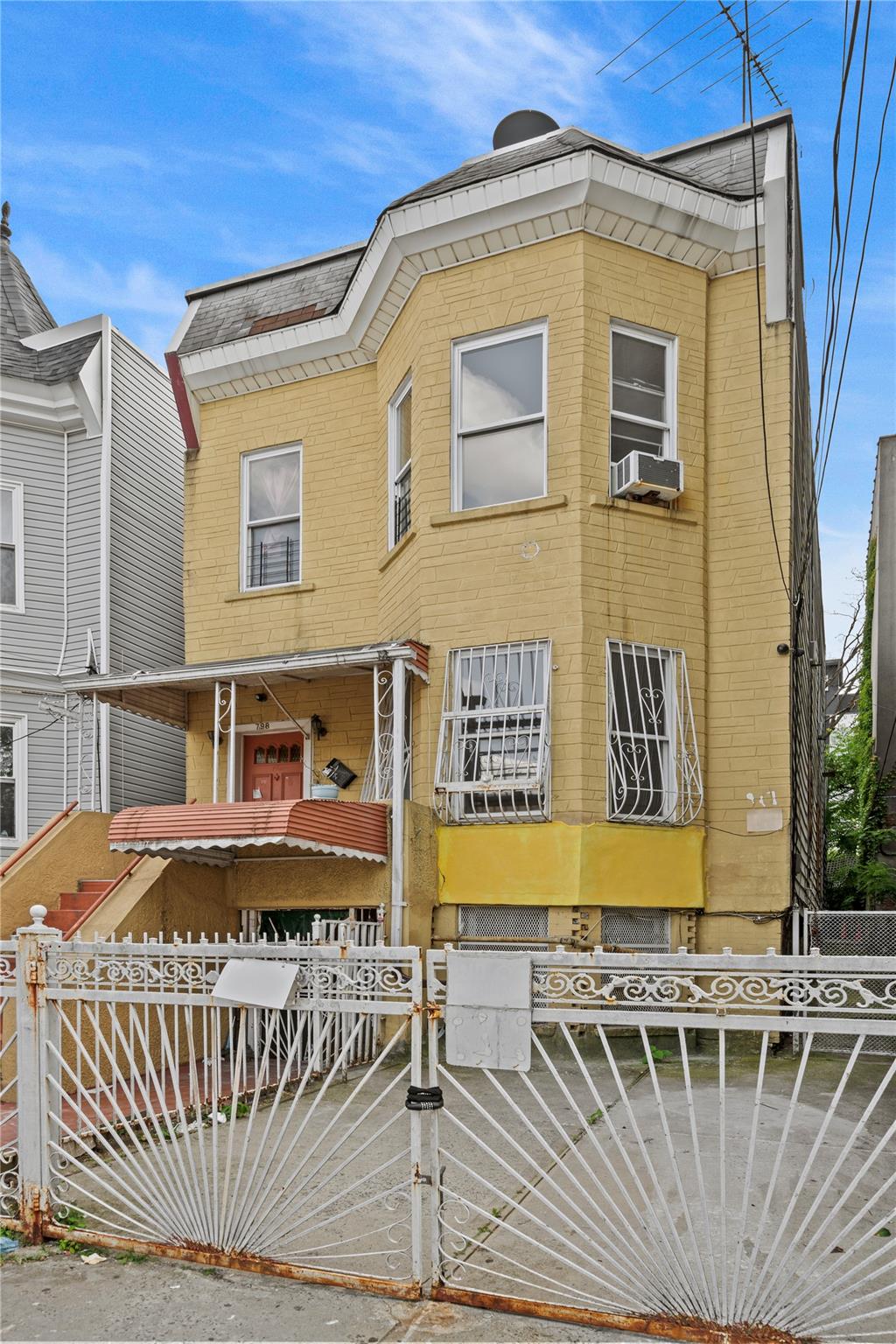 Property photo # 1