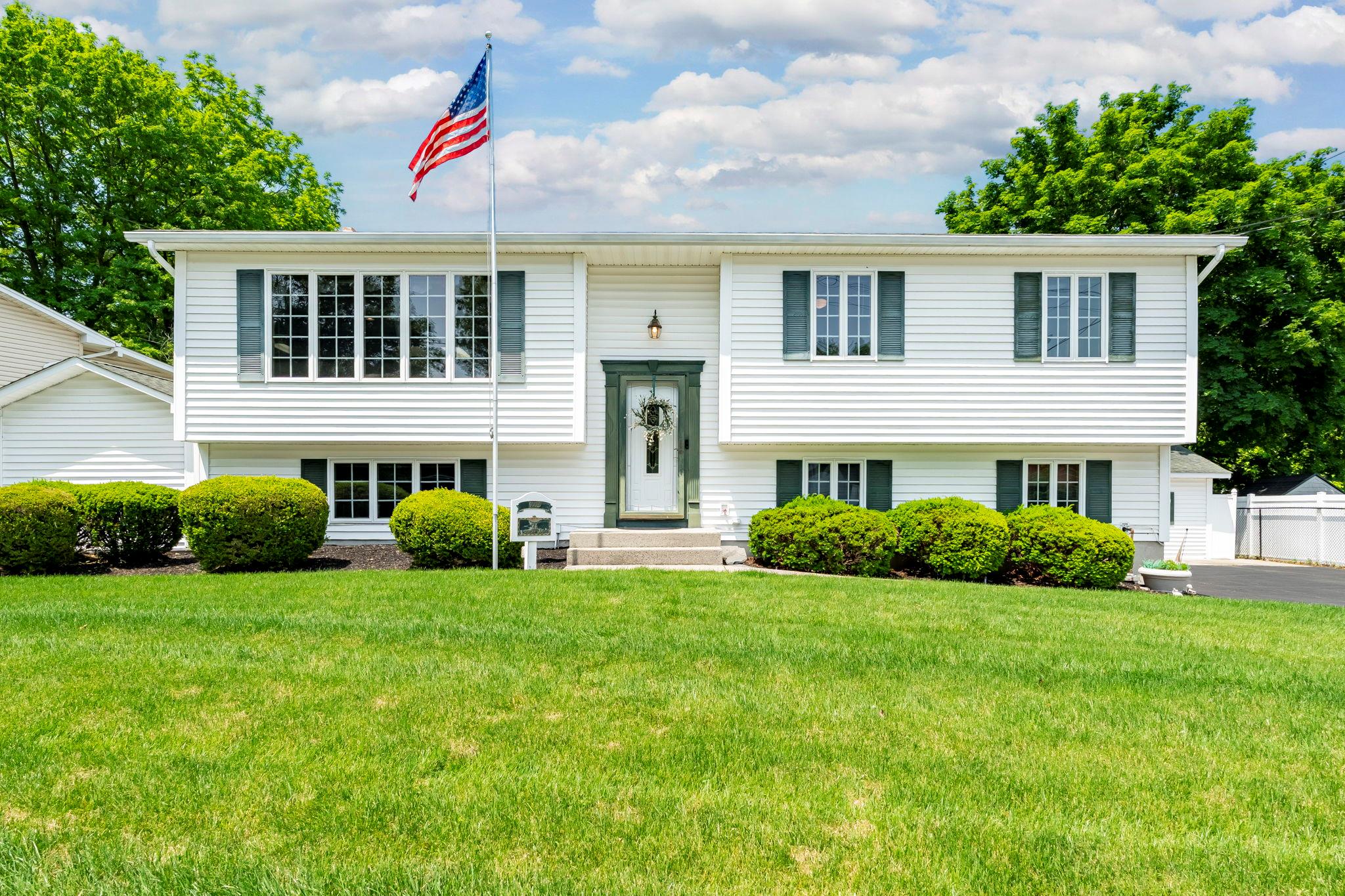 Property photo # 1