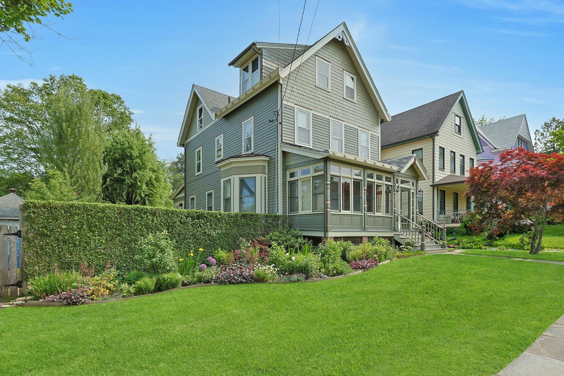 Property photo # 1
