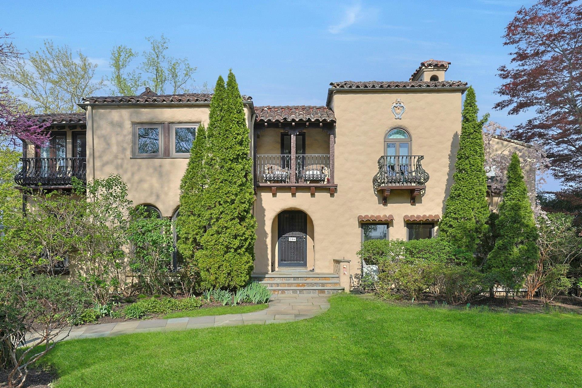 Property photo # 1