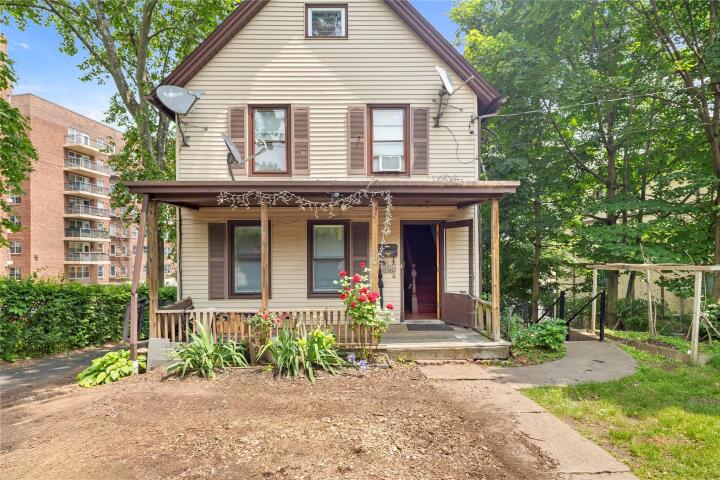 Property photo # 1