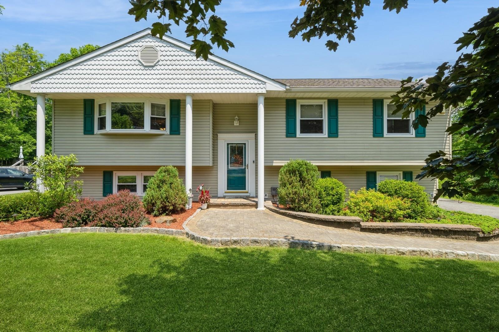 Property photo # 1