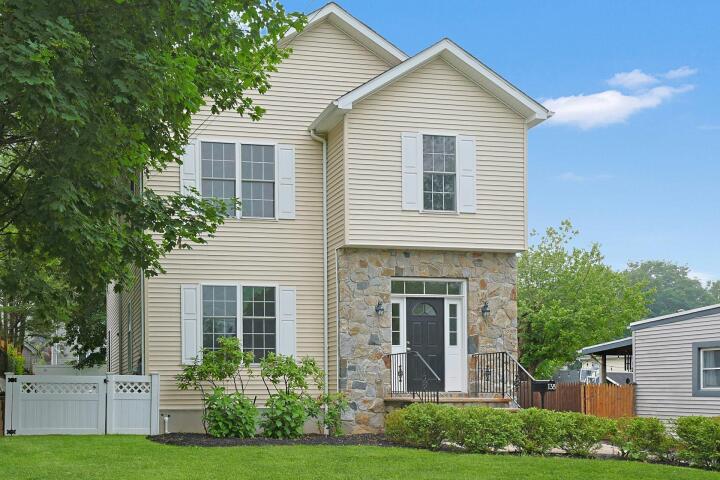 Property photo # 1
