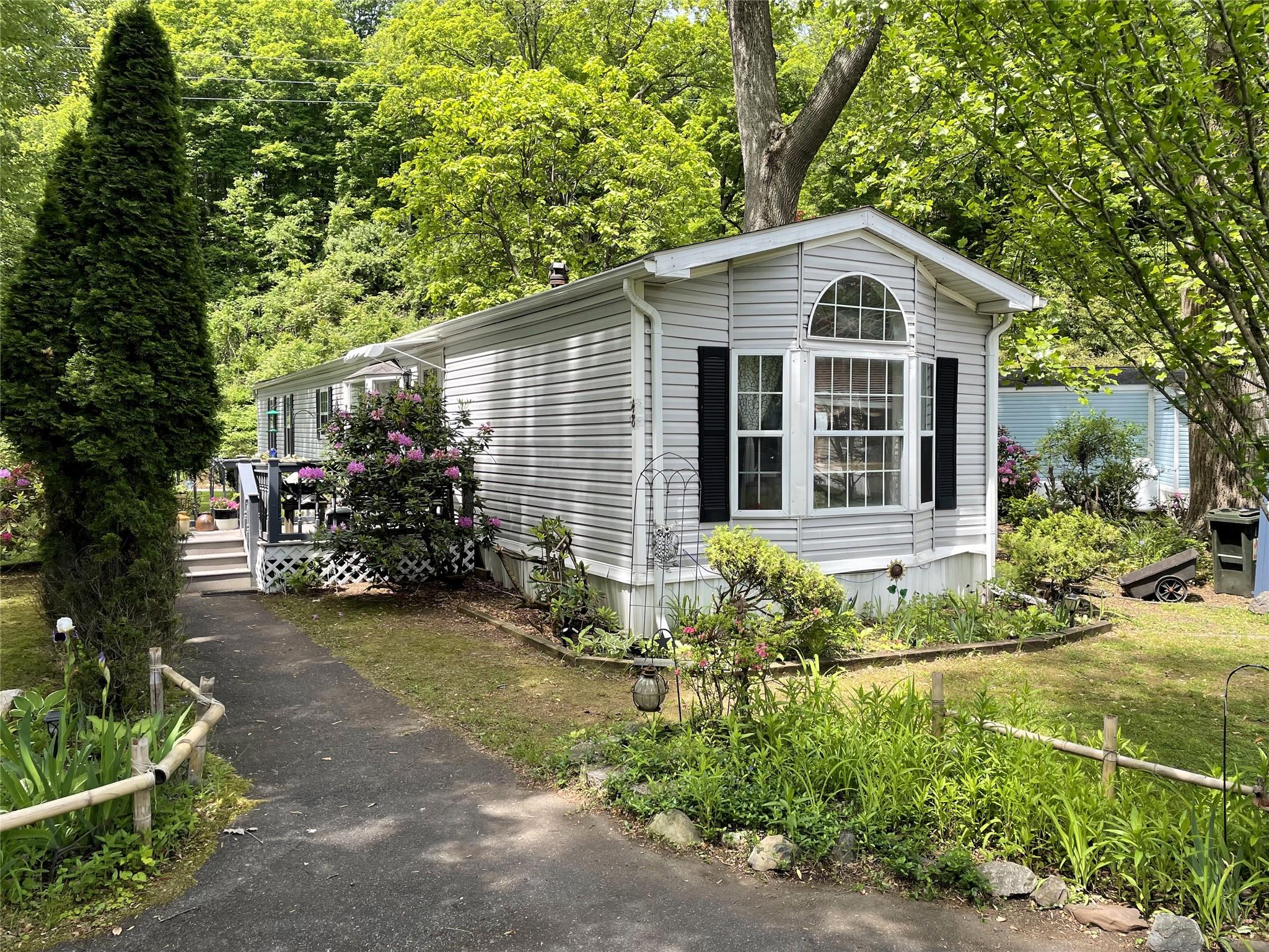 Property photo # 1