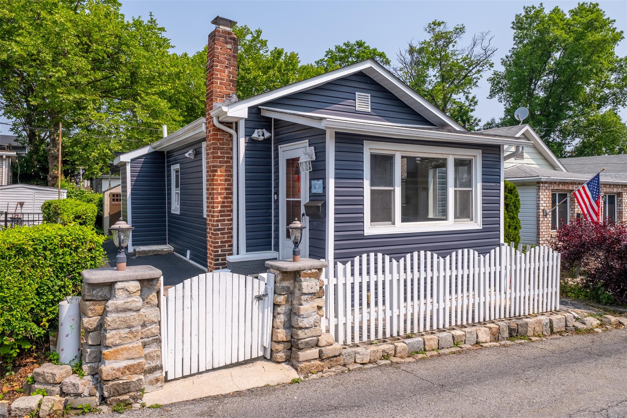 Property photo # 1