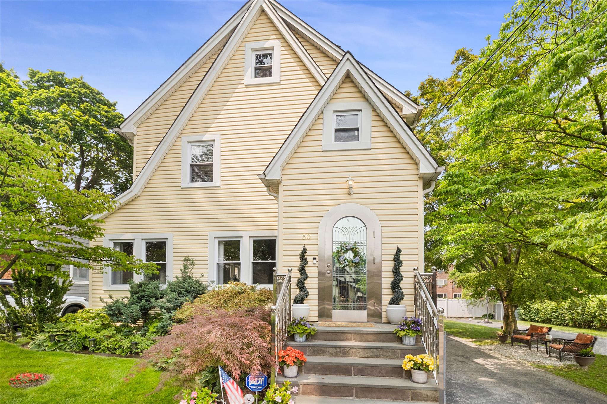 Property photo # 1