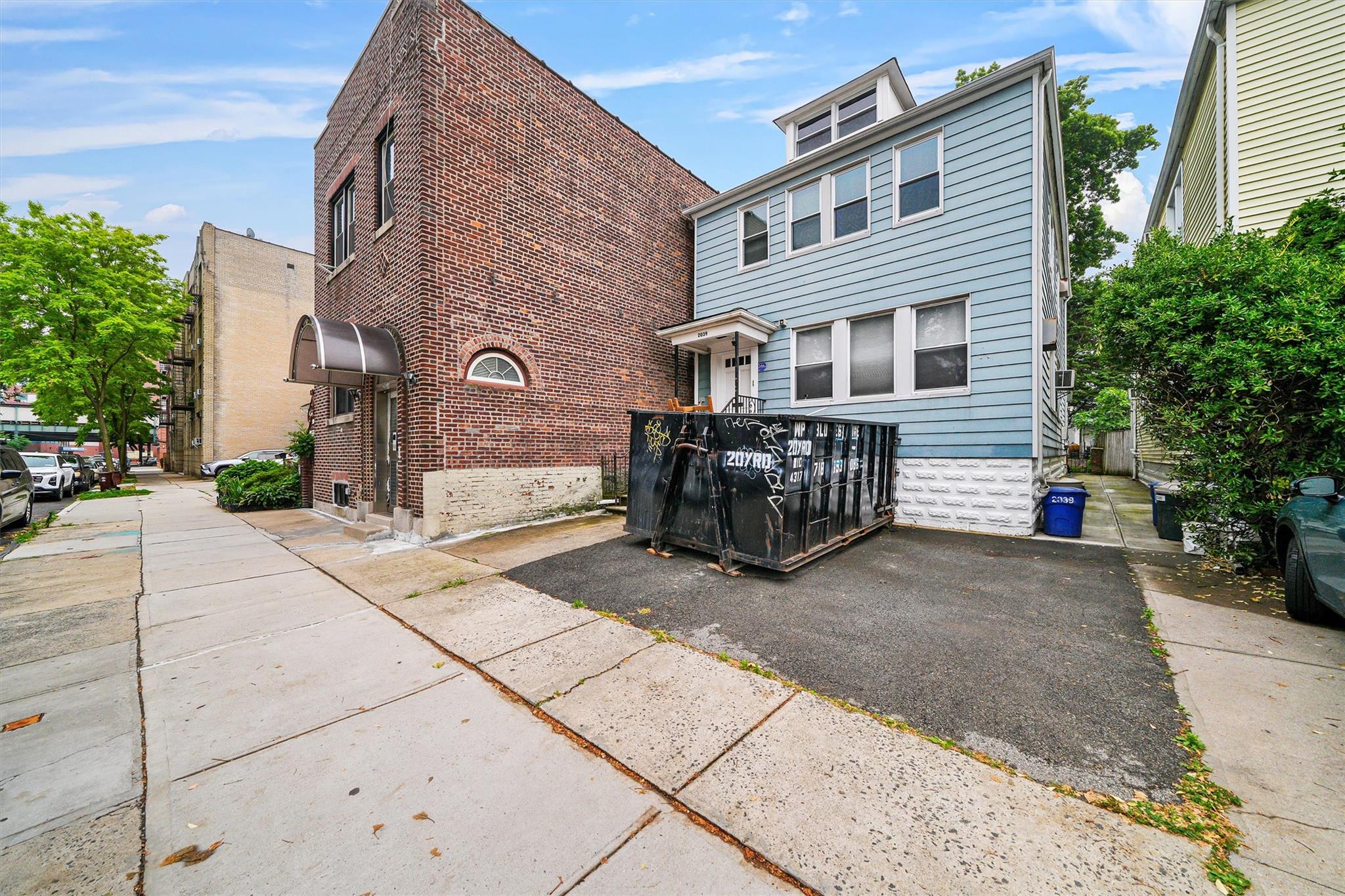 Property photo # 1