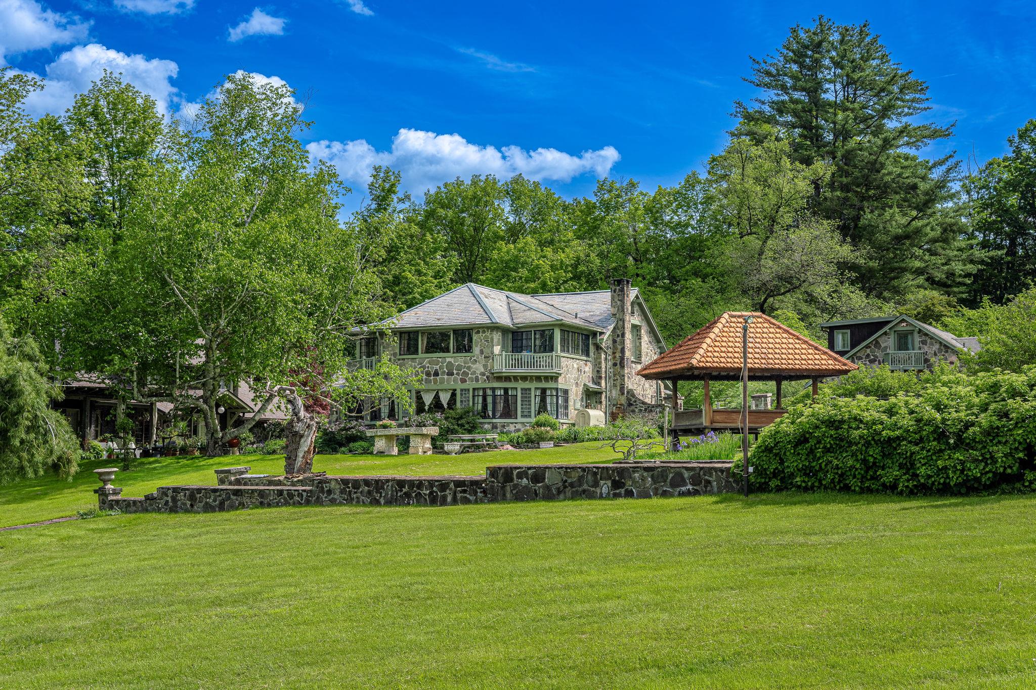 Property photo # 1