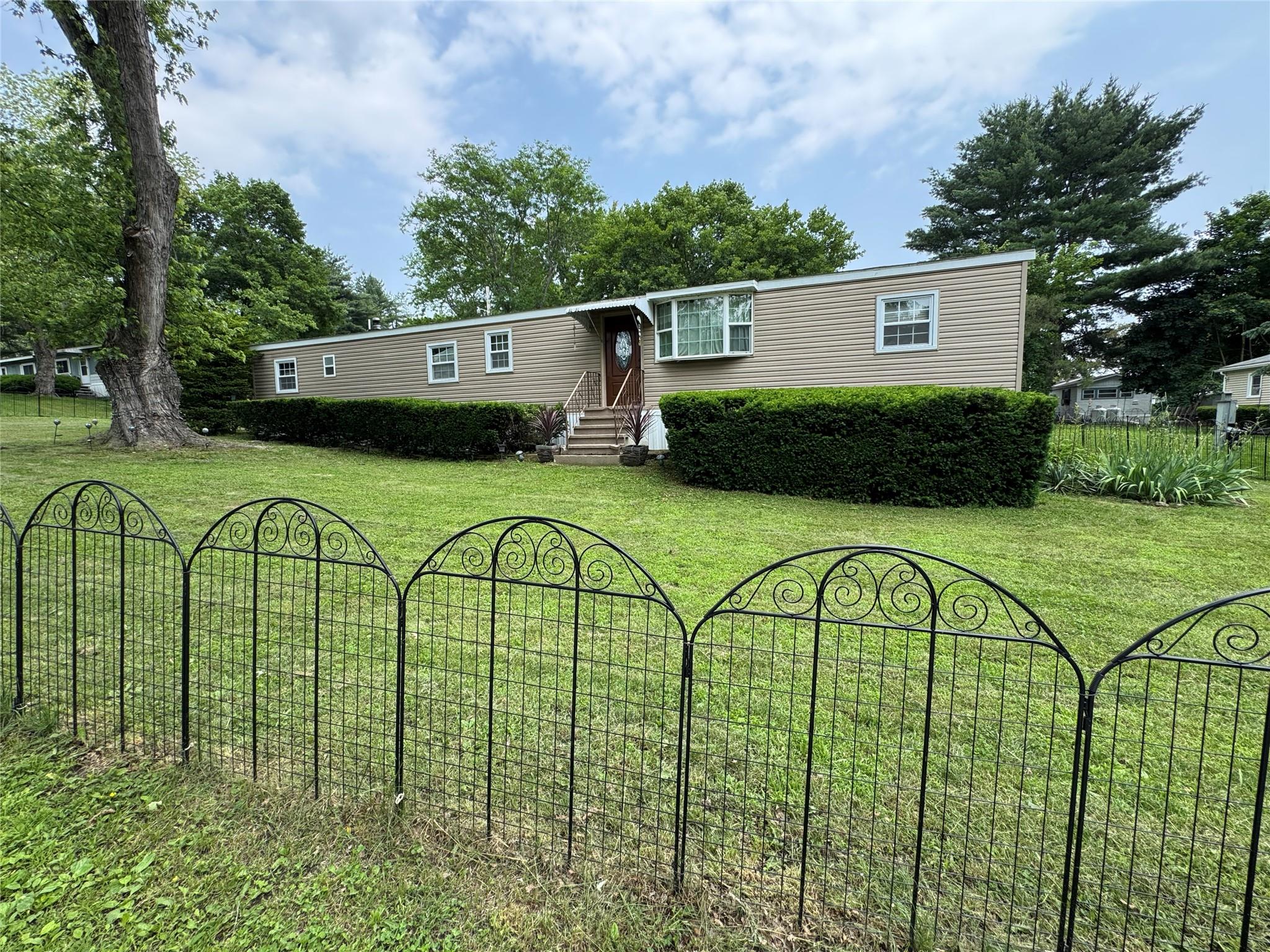Property photo # 1
