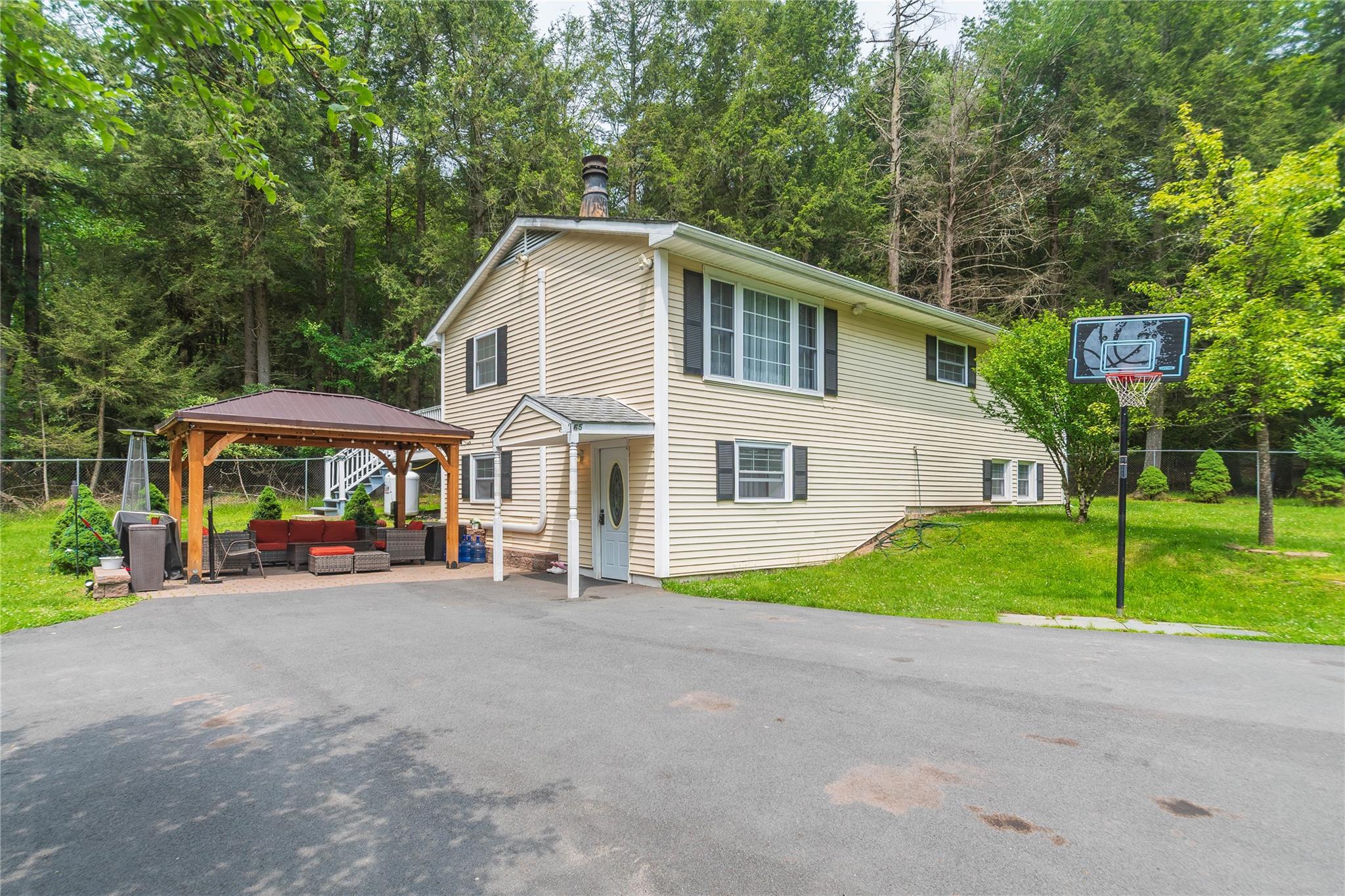 Property photo # 1
