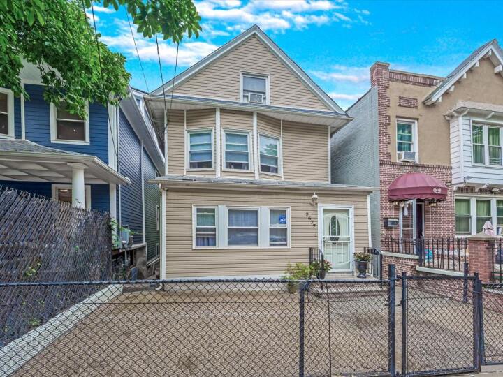 Property photo # 1