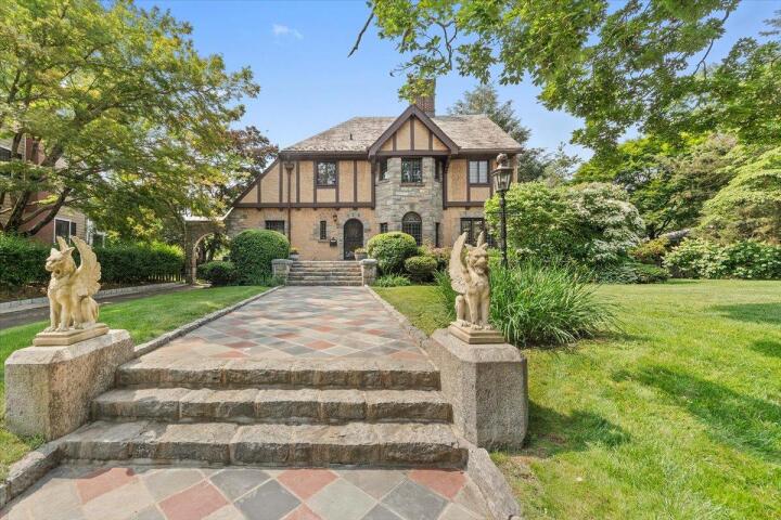 Property photo # 1