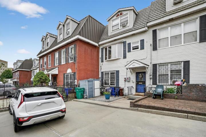 Property photo # 1