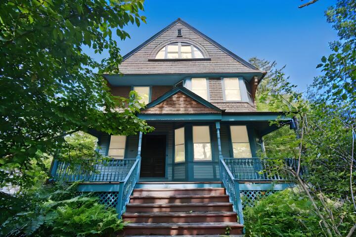 Property photo # 1