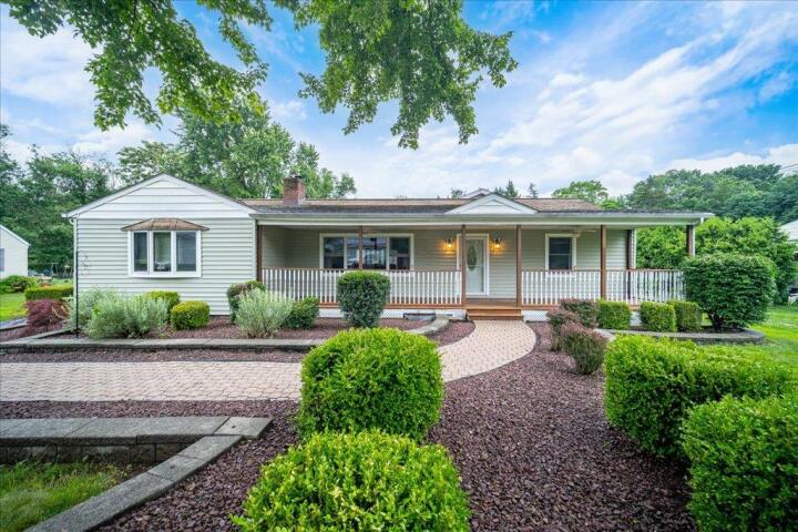 Property photo # 1